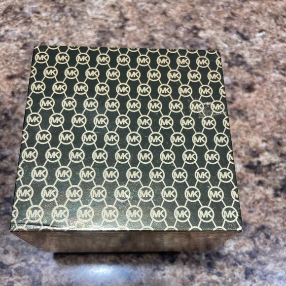 NEW NIB MICHAEL KORS 3 LAYER ROSE GOLD NECKLACE MK HEART BOXED JEWELRY - Picture 8 of 11